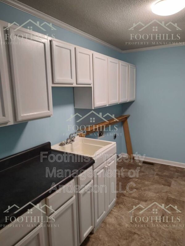 Foto del edificio - 505 Woodland Cir