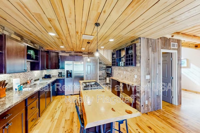 Foto del edificio - 1105 W Overland Pass Dr