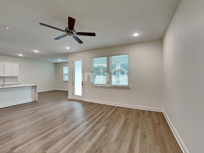 Building Photo - 11655 Hillside Dr