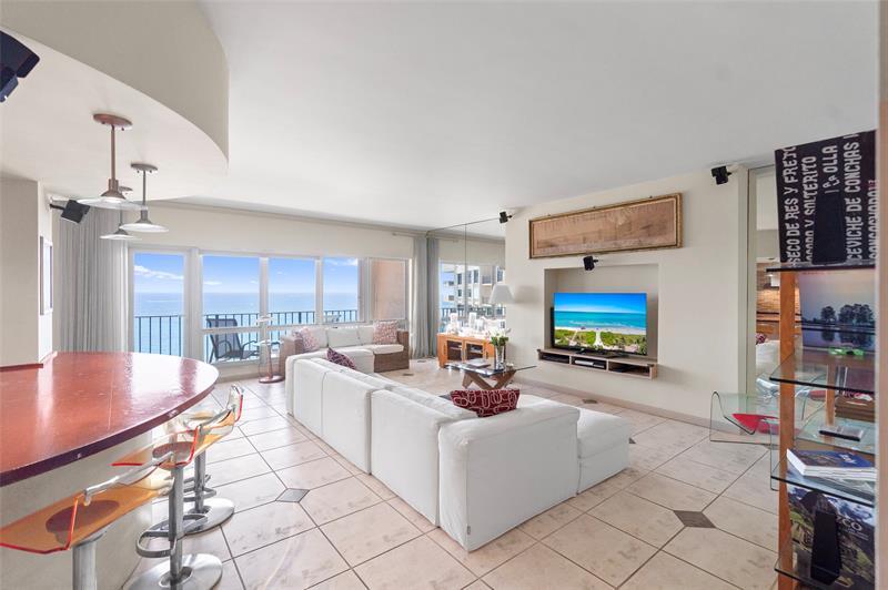 Foto principal - 4900 N Ocean Blvd