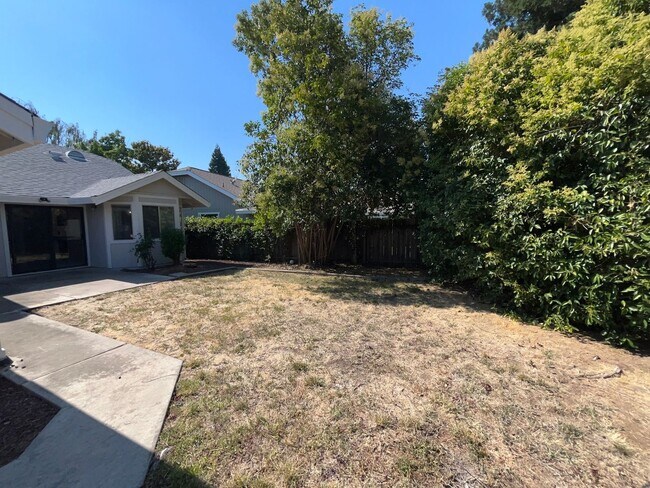 Foto del edificio - 4BR | 2BA | 1800SF | 2 Car Garage | Availa...
