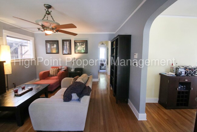 Building Photo - 1337 Bellaire St