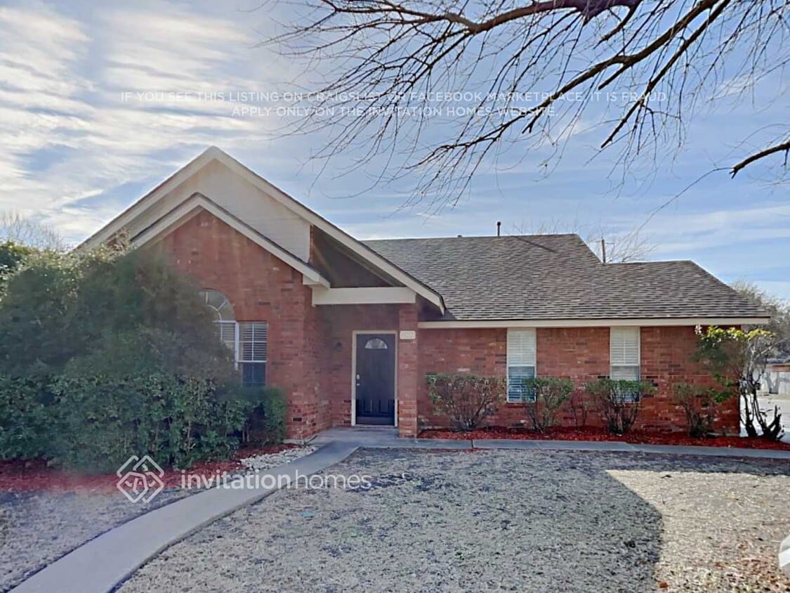 Primary Photo - 200 Modene Ave