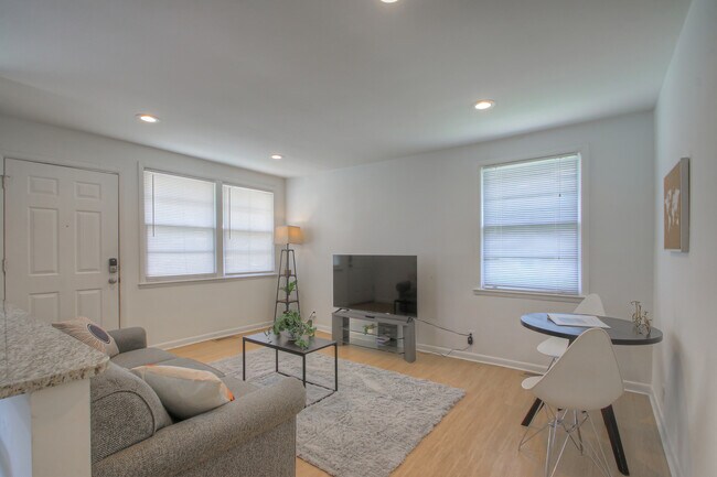 Building Photo - 3635 Redmon St