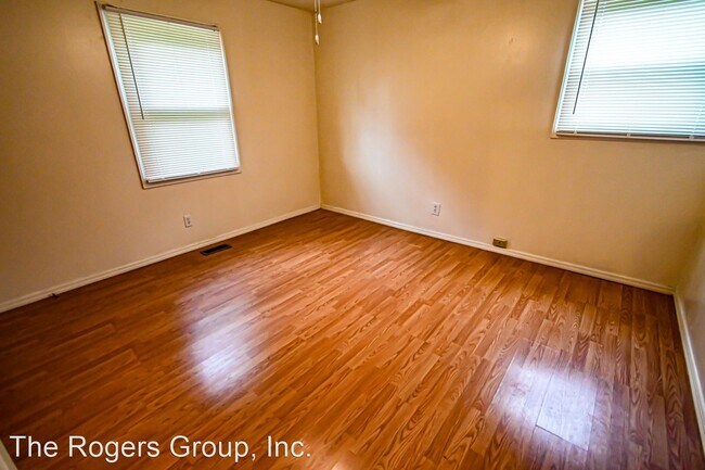 Foto del edificio - 3 br, 1 bath House - 827 Taylor Street