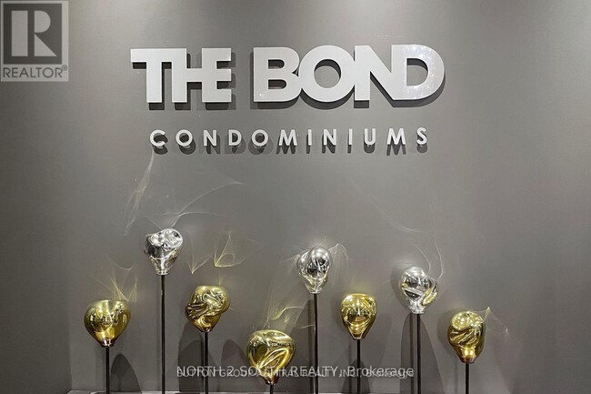 Building Photo - 290 Adelaide St W