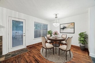 Building Photo - 227 Blushwood Pl