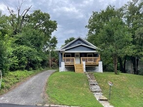 Building Photo - 6028 Jackson Ave