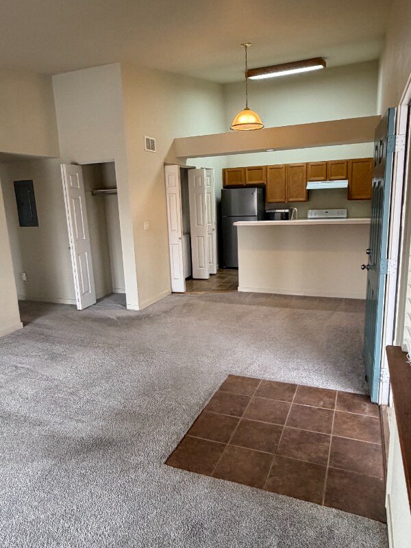 Building Photo - 1225 W Prospect Rd