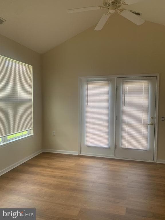 Foto del edificio - 207 Devon Ln