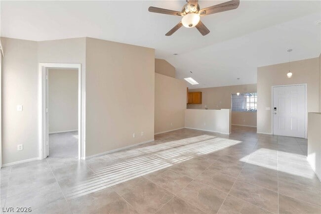 Building Photo - 5321 N Padero Dr