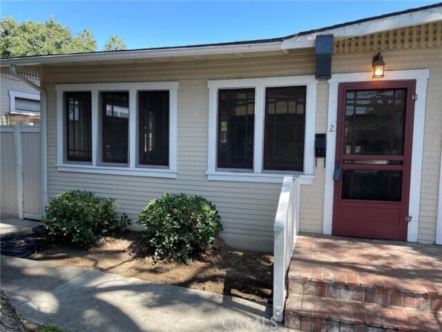 Primary Photo - 119 E River Ave