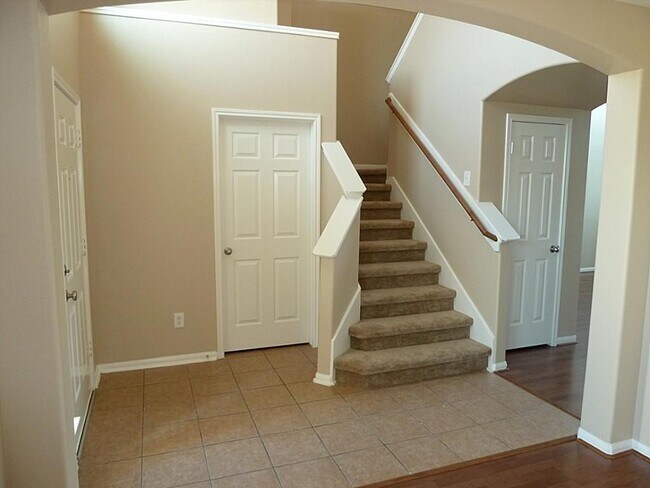 Building Photo - 9214 Tracelawn Ct