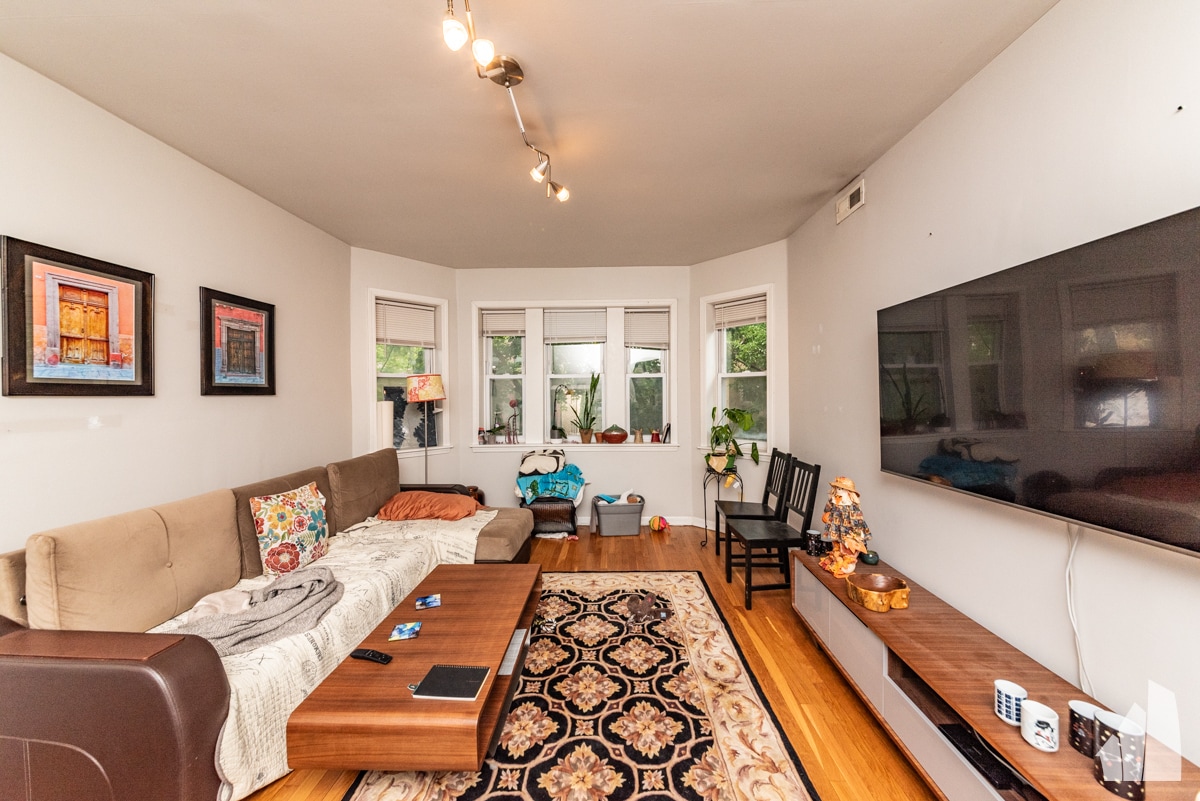 Primary Photo - 1524 N Artesian Ave