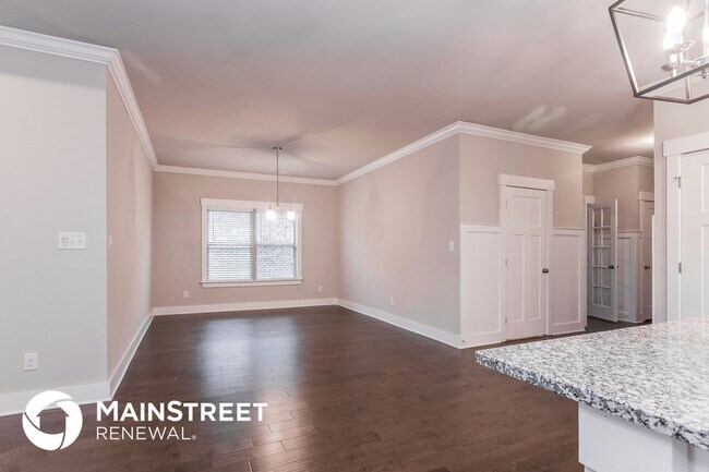 Foto del edificio - 14668 Greenleaf Dr