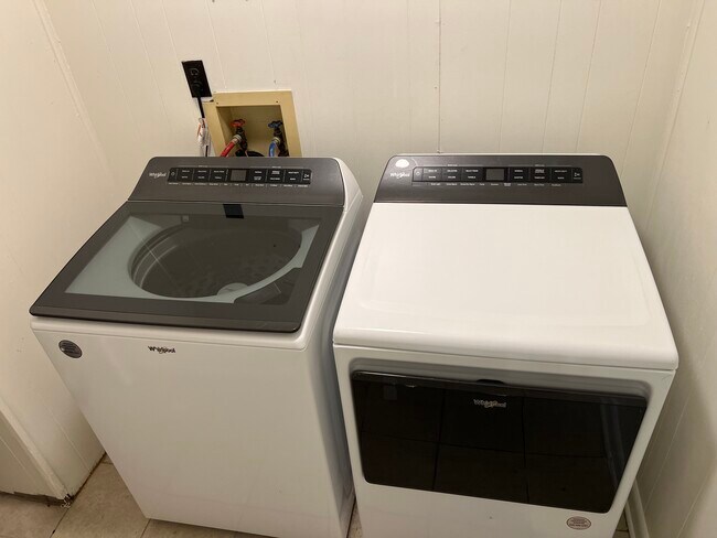 Foto del edificio - 1713 Burney Branch Dr