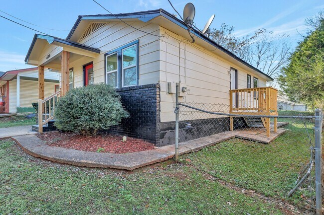 Building Photo - 6220 Kale Ave