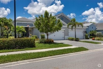 Building Photo - 2401 Ariane Dr