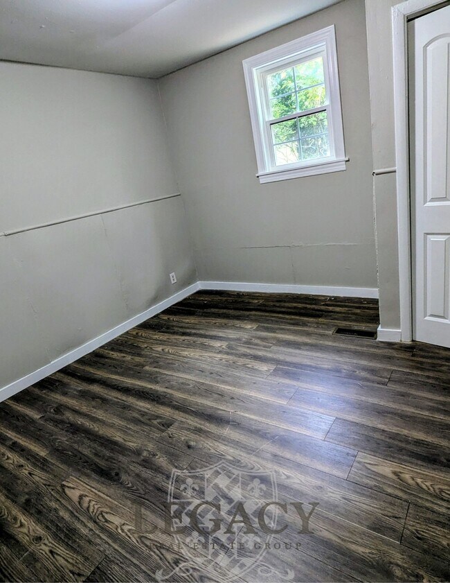 Foto del edificio - 1705 Evelyn Ave