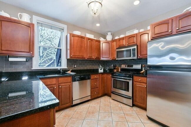 Foto del edificio - 544 E 8th St