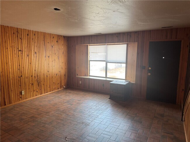 Foto del edificio - 645 W Adams St