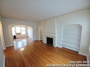 Foto del edificio - 215 W Magnolia Ave