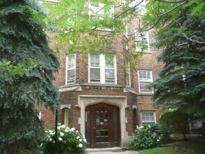 Building Photo - 2631 W Ainslie St