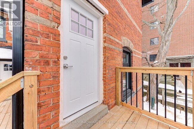 Photo du bâtiment - 167 Collier St