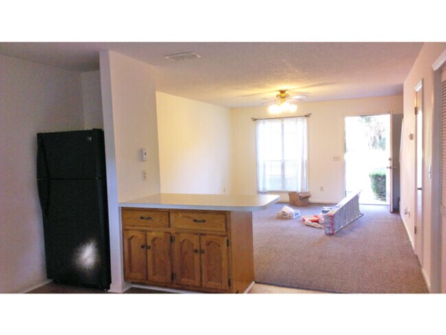 Building Photo - Quiet Two Bedroom Duplex on Amelia Island