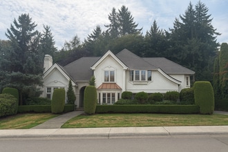 Building Photo - 16403 NE 50th Way