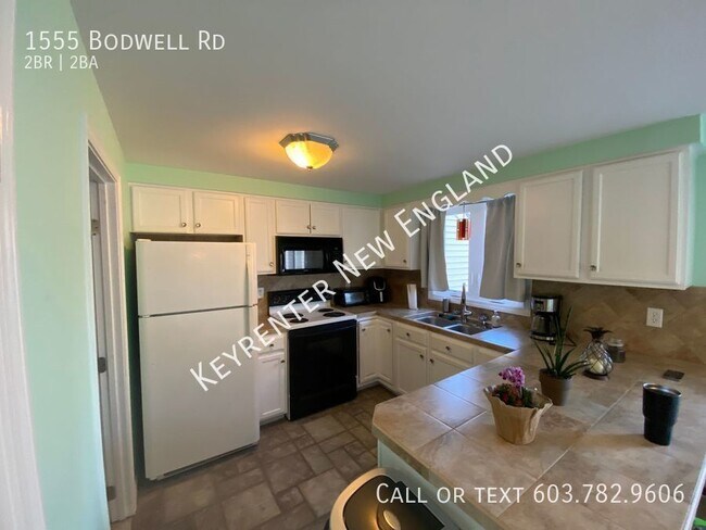 Foto del edificio - 1555 Bodwell Rd