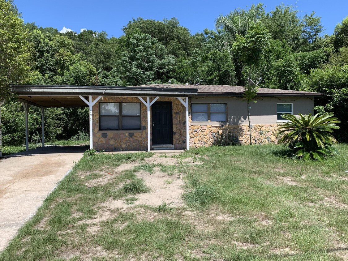 705 Liberty St, Eustis, FL 32726 House for Rent in Eustis, FL