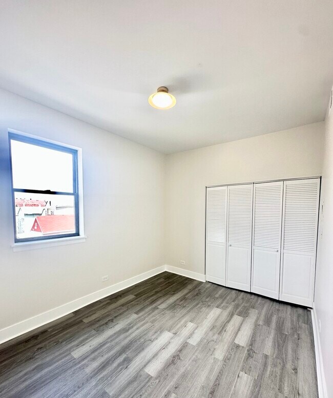 Foto del edificio - 3008 W 23rd St