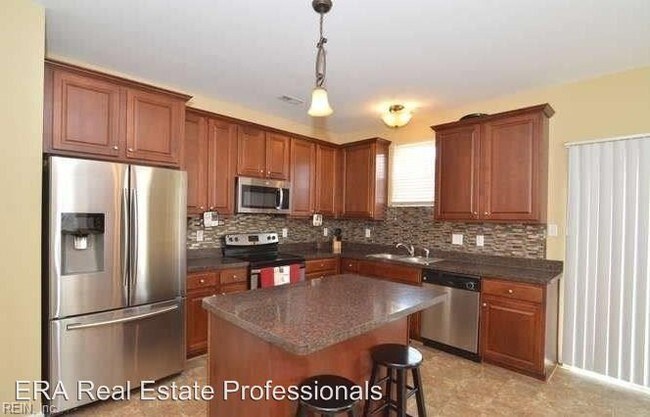 Building Photo - 3 br, 2.5 bath House - 1809 Chestnut Street