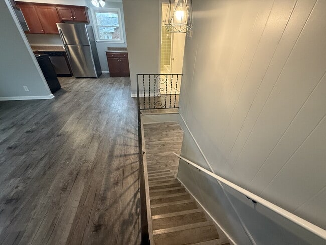 Building Photo - 2bed/2bath with Bonus room and garage! 2600B Dixon Drive, Nashville!