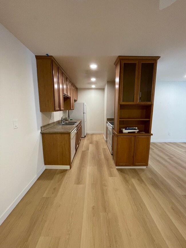 Building Photo - Pacific Pines Encinitas