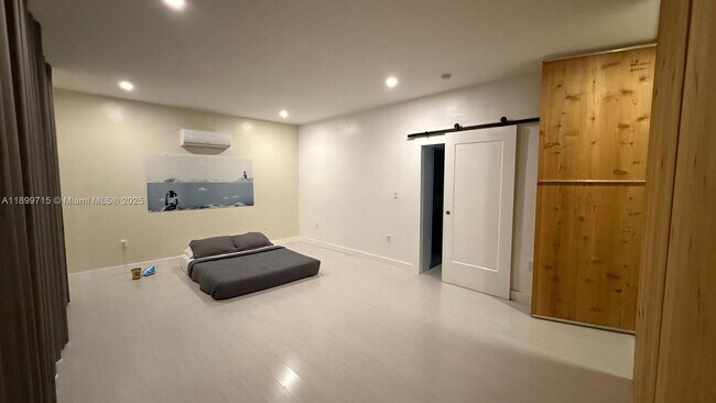 Foto del edificio - 396 NE 152nd St