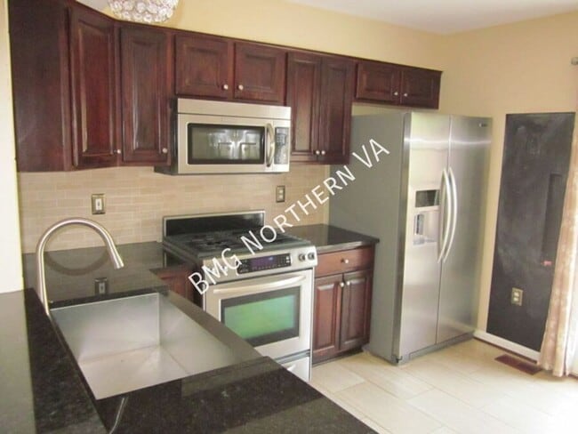 Foto del edificio - 14306 Newbern Loop