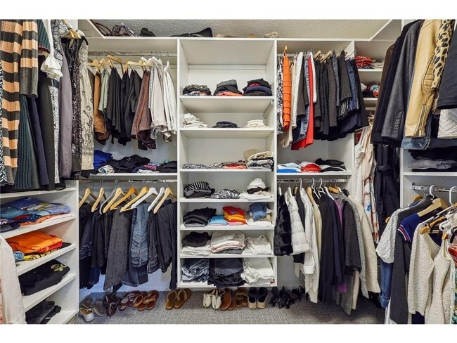 Building Photo - 18620 26th Ave N