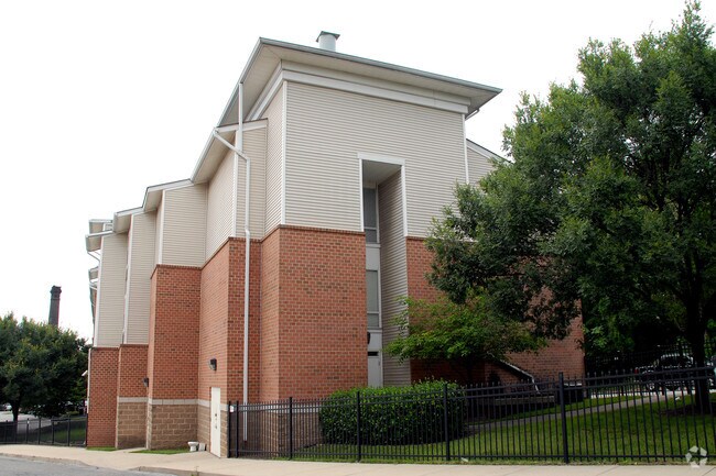 Foto del edificio - 2325 Hollins St