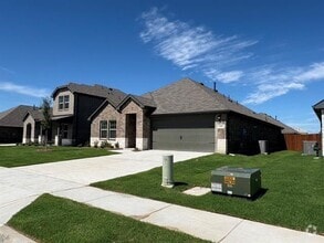 Building Photo - 213 Marcell Ln