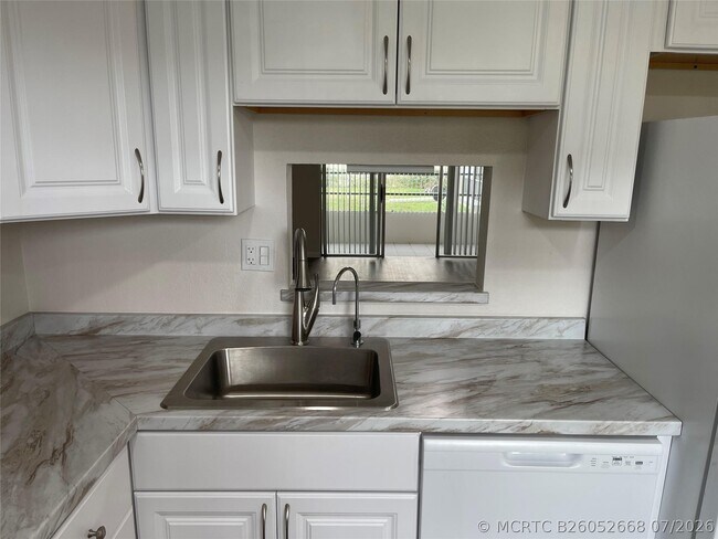 Foto del edificio - 3099 NW 48th Ave