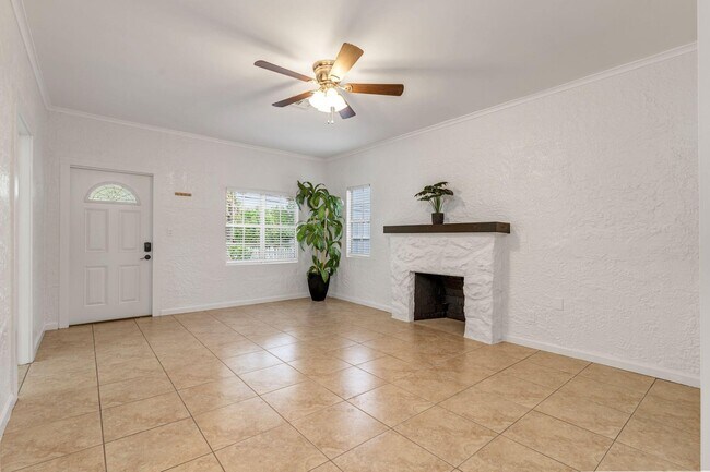 Foto del edificio - 4710 Garden Ave