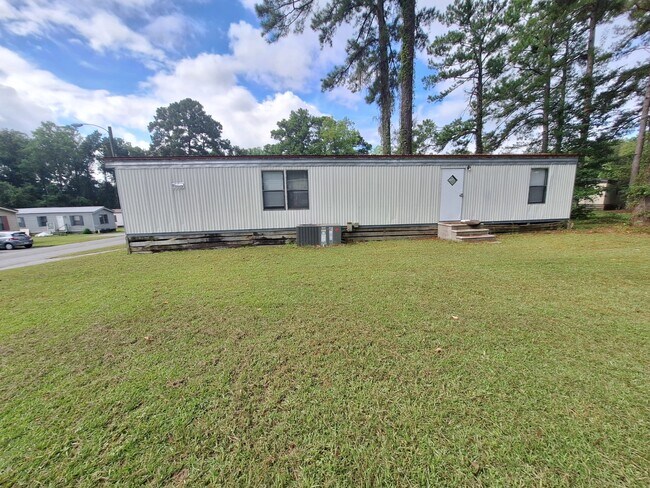 Building Photo - 1600 Dunlevie Rd