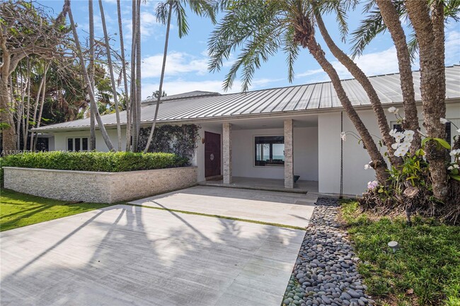 Building Photo - 340 Harbor Dr