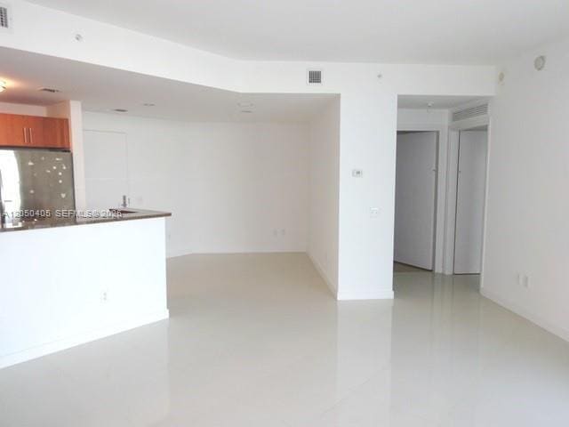 Building Photo - 300 S Biscayne Blvd