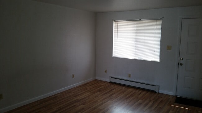 Building Photo - 111 Division Blvd