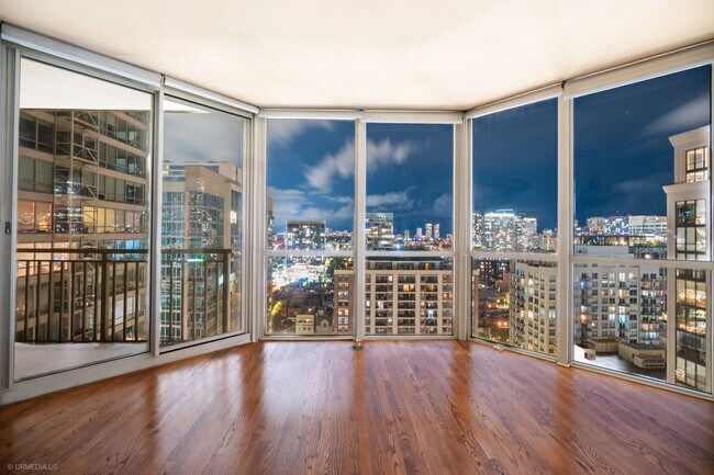 Foto del edificio - 645 N Kingsbury St