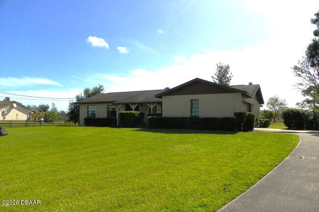 Foto del edificio - 2045 Taylor Rd