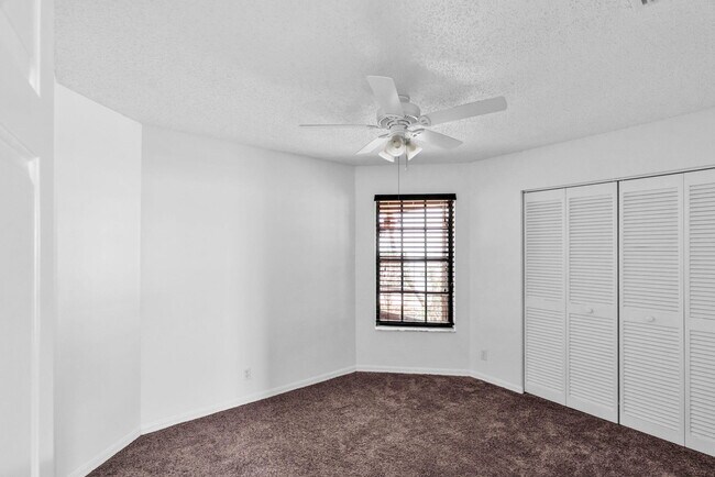 Foto del edificio - 12382 Pleasant Green Way